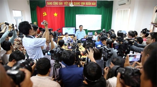 ผู้ช่วยทูตฝ่ายทหารประเทศต่างๆชื่นชมเวียดนามในการช่วยค้นหาเครื่องบินที่สูญหายของมาเลเซีย